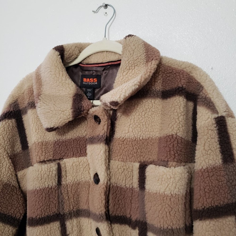 Bass Shacket - Picture 2 of 8